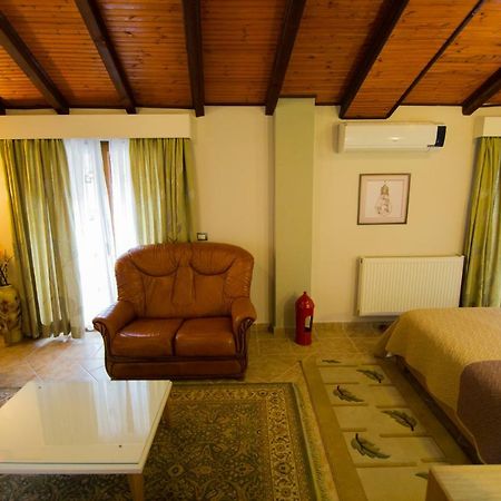 Dea Hotel 2002 Korça Kültér fotó