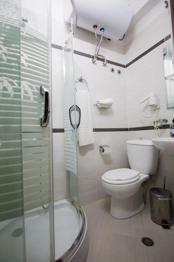 Dea Hotel 2002 Korça Kültér fotó