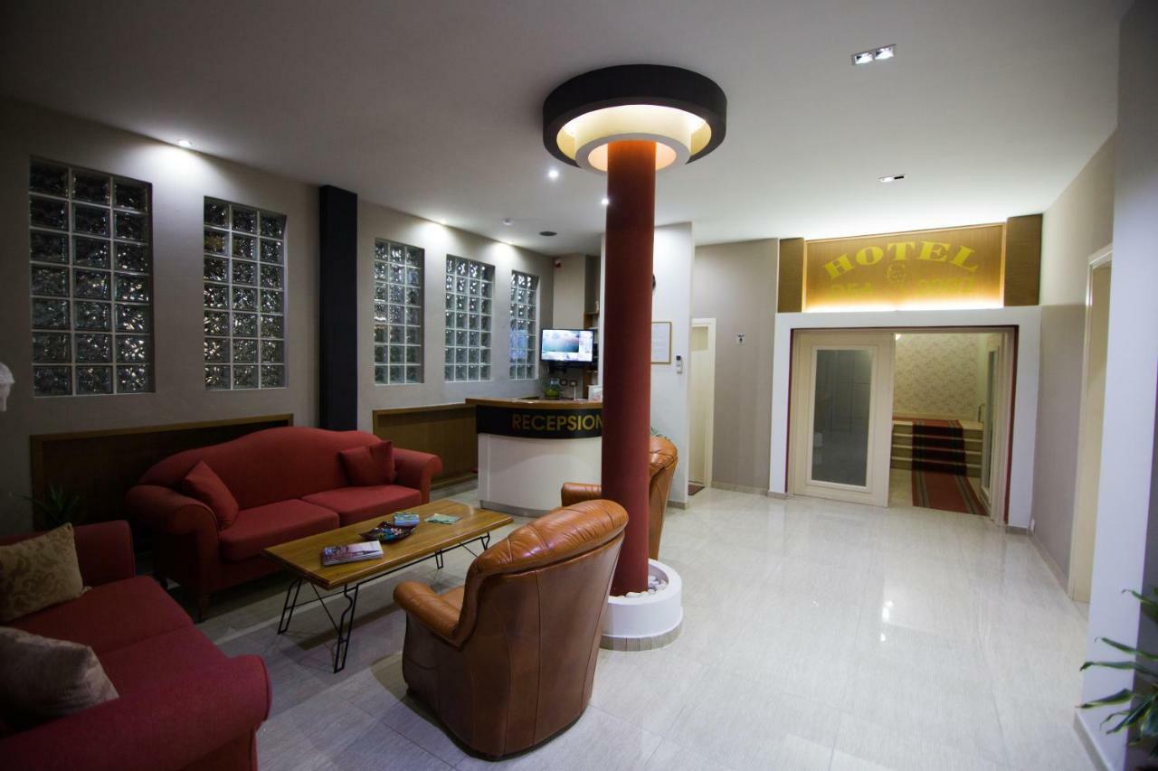 Dea Hotel 2002 Korça Kültér fotó