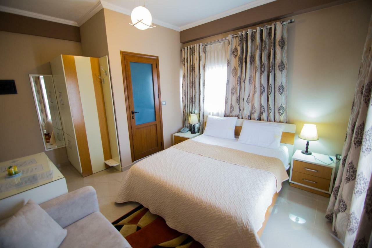 Dea Hotel 2002 Korça Kültér fotó