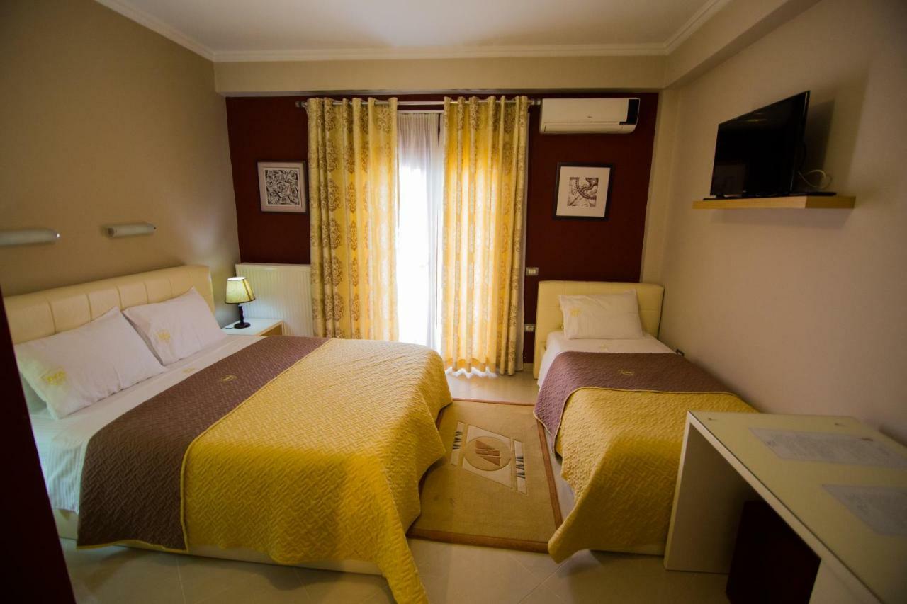 Dea Hotel 2002 Korça Kültér fotó