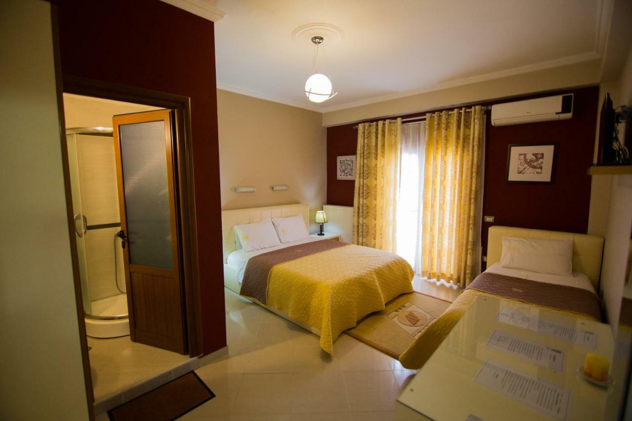 Dea Hotel 2002 Korça Kültér fotó
