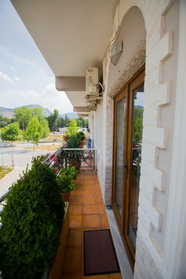 Dea Hotel 2002 Korça Kültér fotó