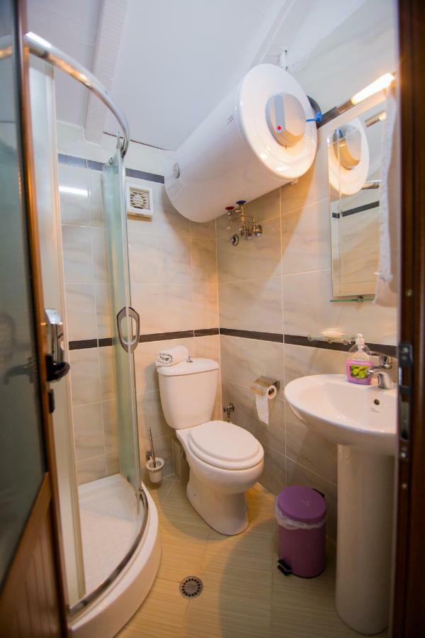 Dea Hotel 2002 Korça Kültér fotó