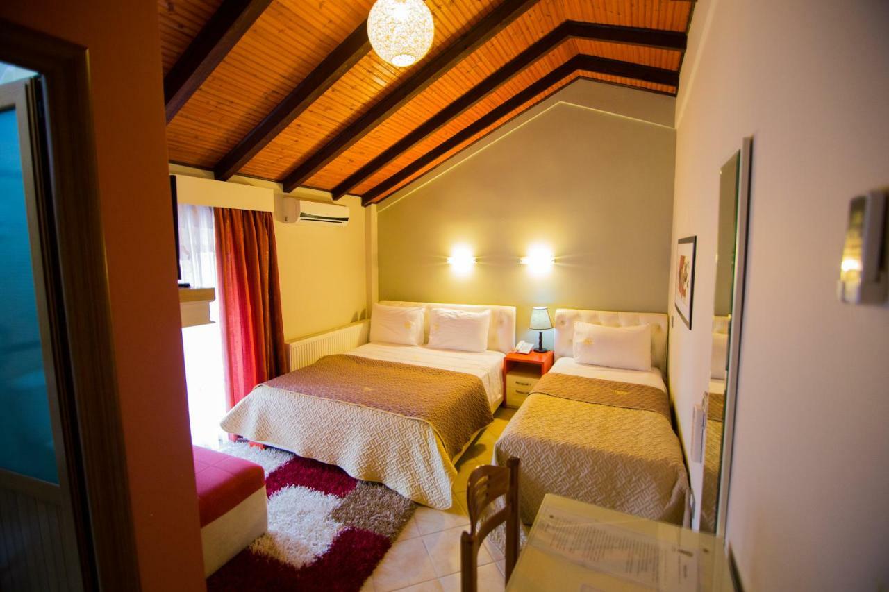 Dea Hotel 2002 Korça Kültér fotó